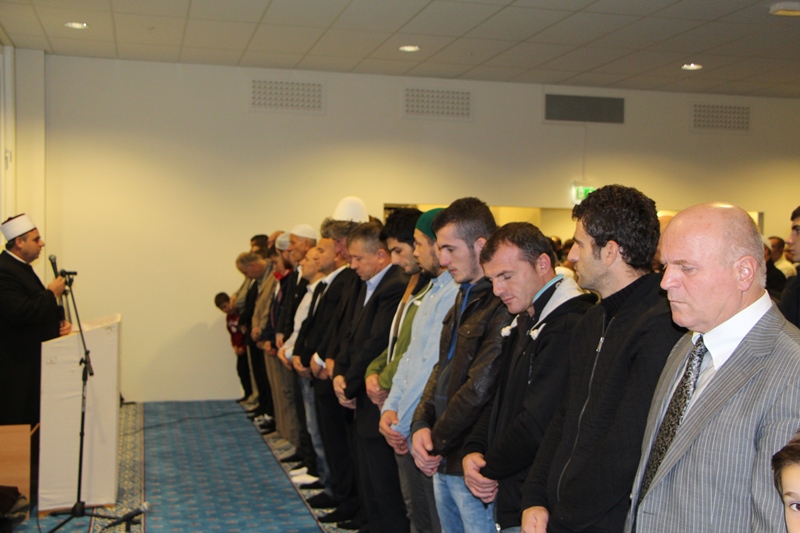 Festa e Kurban Bajramit ne xhamine e re te shqiptareve ne Oslo